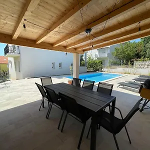 Maja Apartment