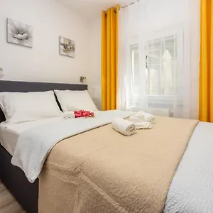  Apartman Ana